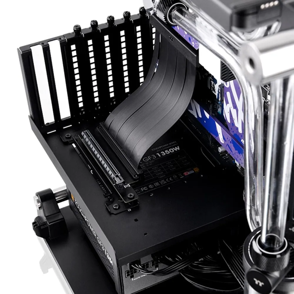 Thermaltake-PCI-E-4.0-Dual-90-Degree-Riser-Cable-130mm-6.jpg